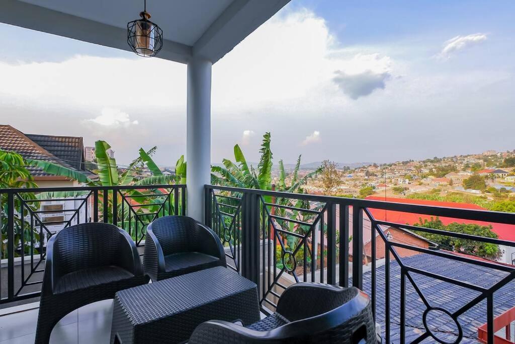 Ultra Modern Apartment In Nyarutarama Kigali Eksteriør bilde